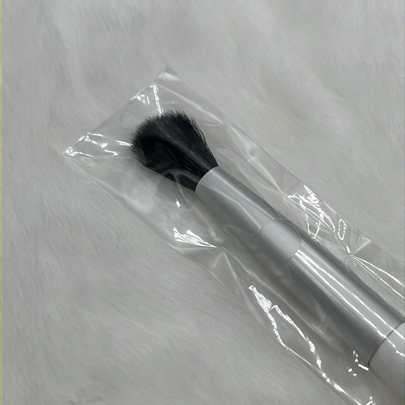 Neen Duo Fluffy Eyeshadow Brush #2 Dual Ended Makeup Brush - Picture 3 of 3